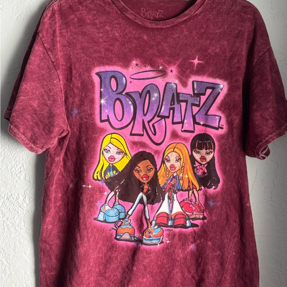 Oversized tshirt / throwback to Bratz